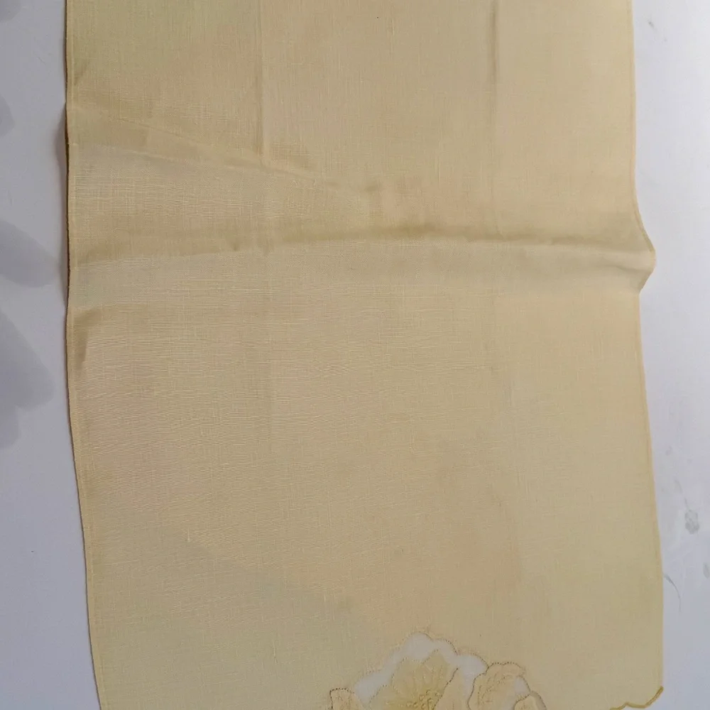 Pair Vintage Pale Yellow Madeira Linen & Organza Fingertip Towels